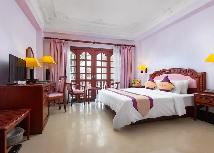 Regency Angkor 5*